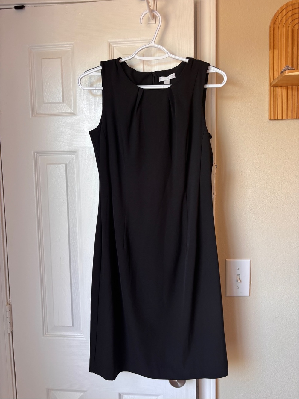 New York & Company Black Sleeveless Sheath Dress